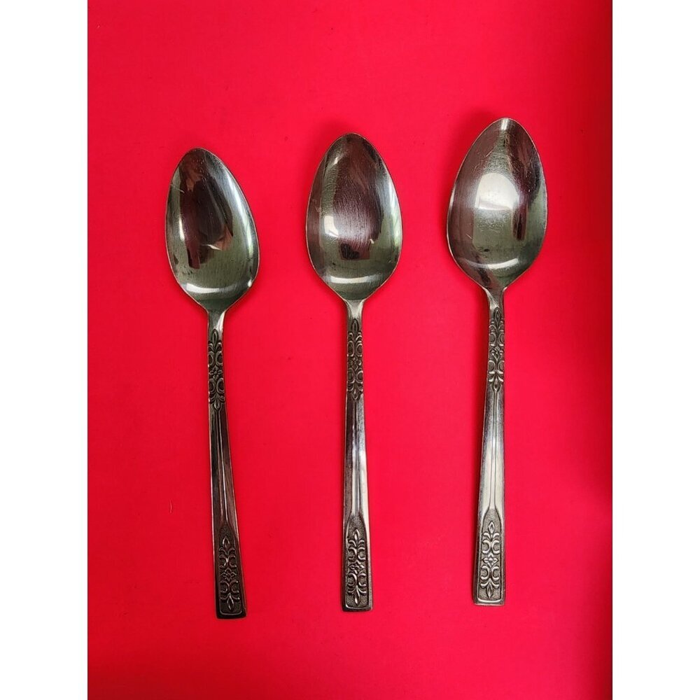 National Stainless Japan Fleur de Lys Groove Pattern Lot of 3 soup spoons